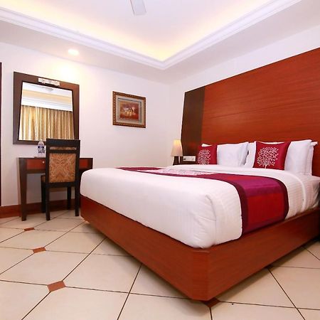 Emarald Hotel Cochin Kochi Exterior foto