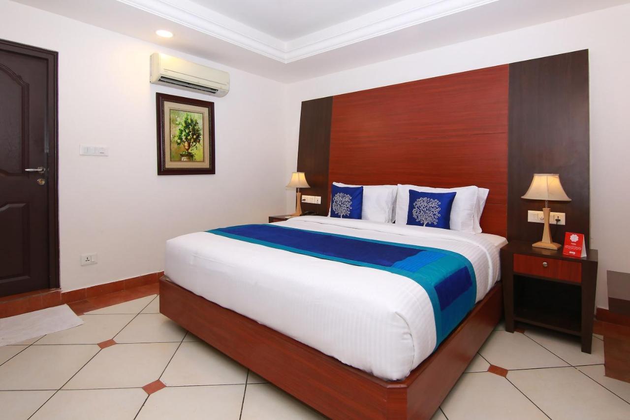 Emarald Hotel Cochin Kochi Exterior foto