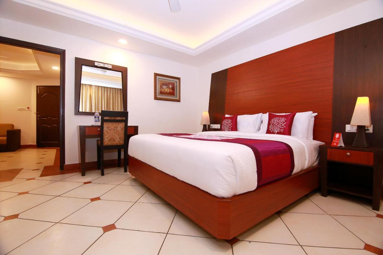 Emarald Hotel Cochin Kochi Exterior foto