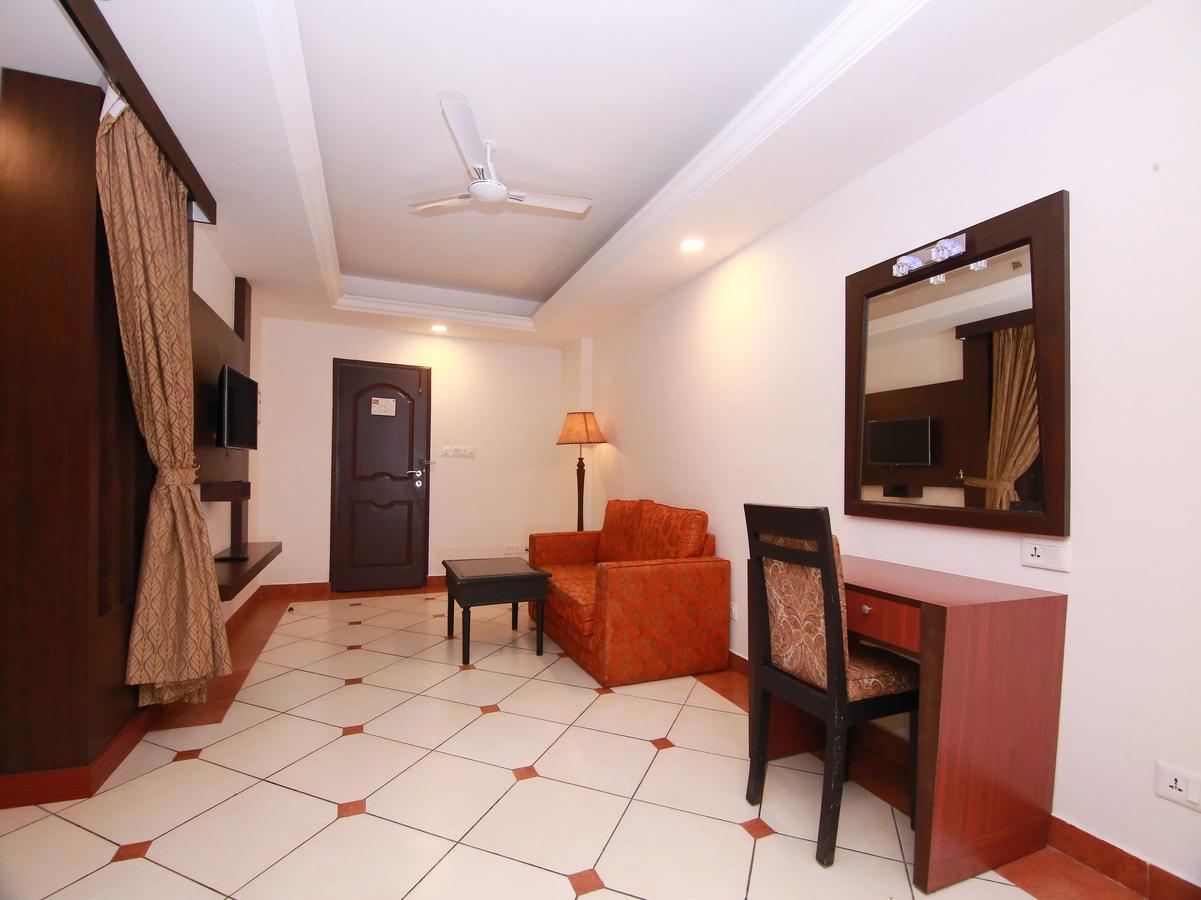 Emarald Hotel Cochin Kochi Exterior foto