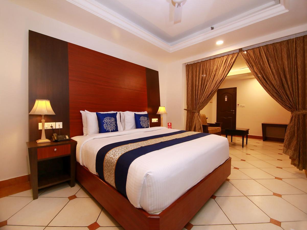 Emarald Hotel Cochin Kochi Exterior foto